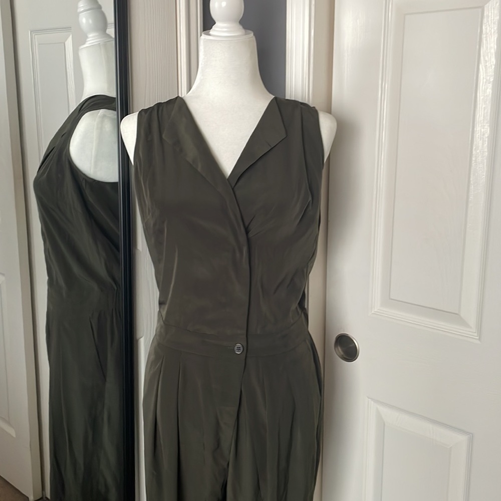⬇️REDUCED!! J.Crew sleeveless trench jumpsuit - Picture 6 of 13